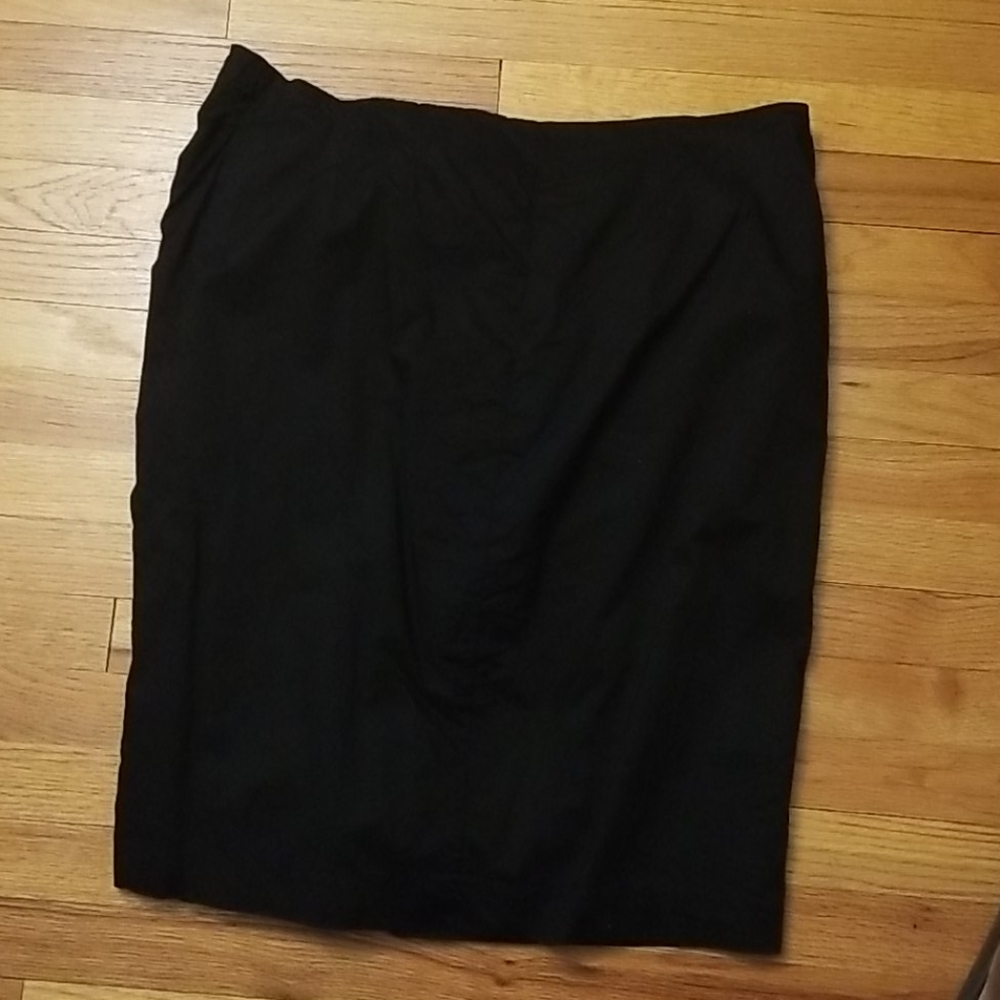 Skirt - Picture 4 of 5